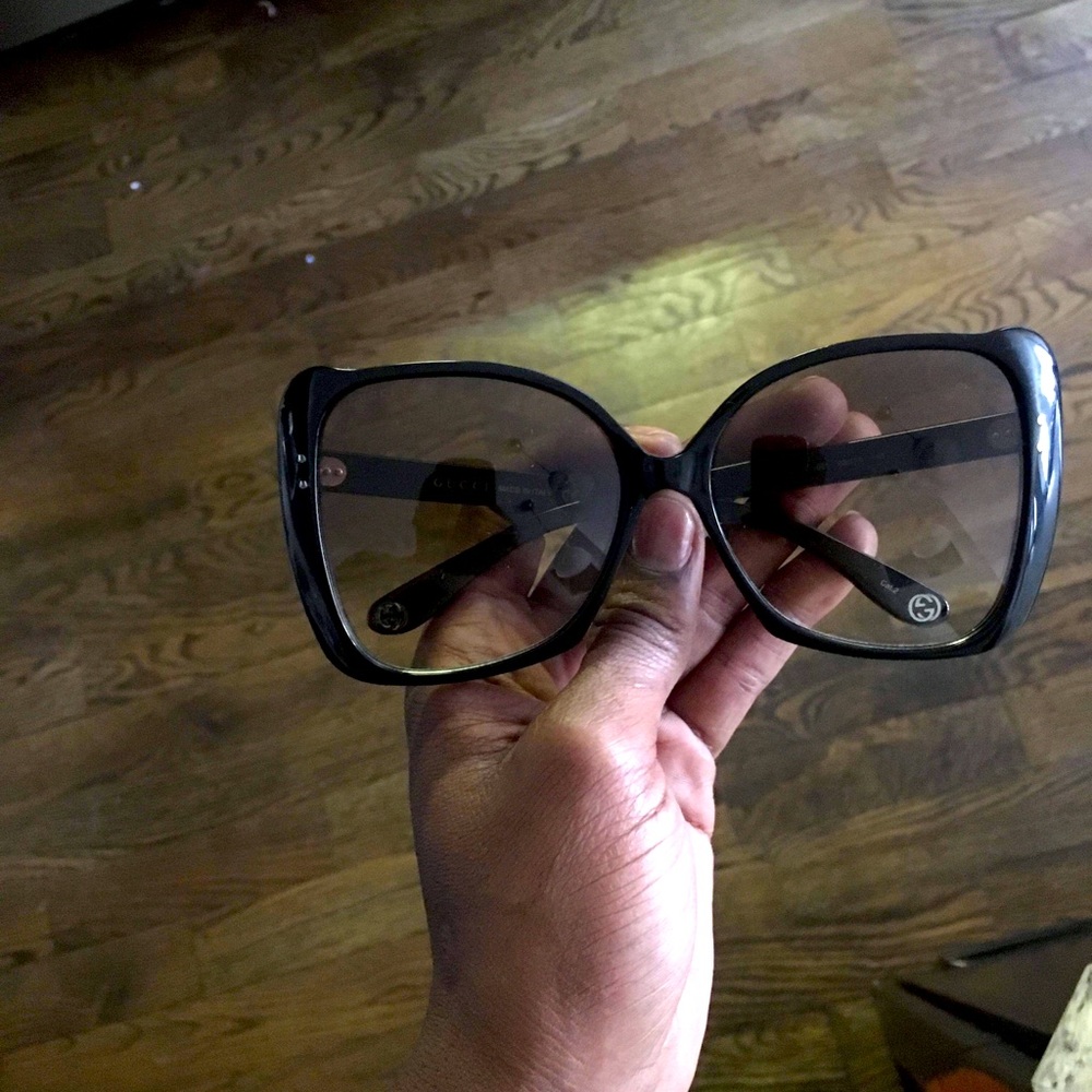 Women’s Gucci sunglasses authentic